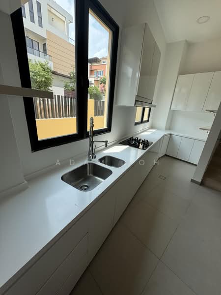 Sembawang Springs Estate, 16A Jalan Salang, 5 Bedrooms, 3,020 sqft, Semi-Detached House For Rent, by Adam Goh, 500226361 - Kitchen - PropertyGuru.com.sg