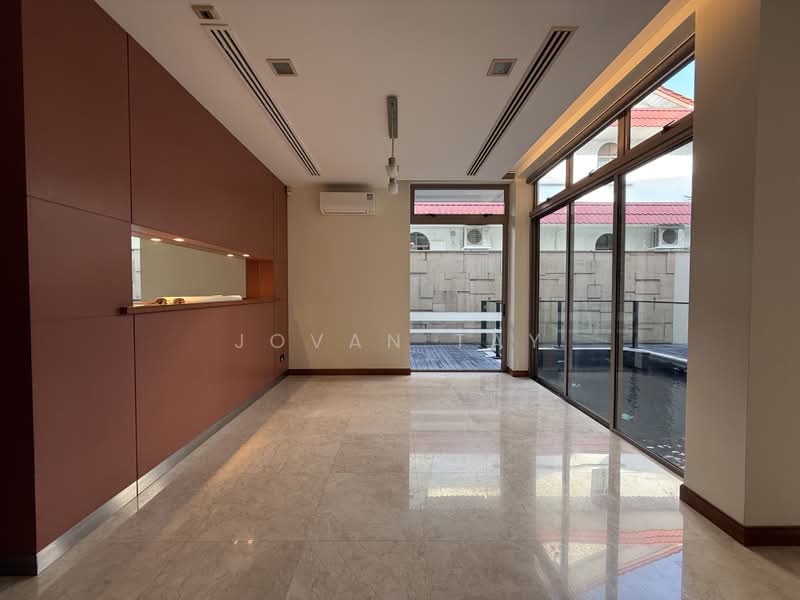 Beautifully renovated Semi-D in Lucky Heights, , 4 Bedrooms, 3,800 sqft, Semi-Detached House For Sale, by Jovan Tay, 500226363 - Living Room - PropertyGuru.com.sg