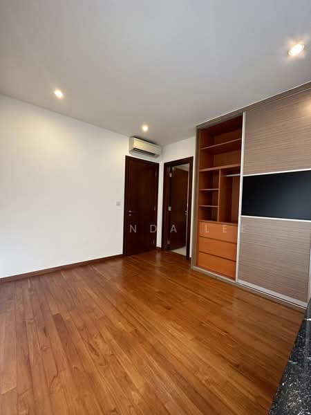 Eleven @ Holland, 11 Holland Link, 5 Bedrooms, 3,714 sqft, Cluster House For Sale, by Melinda Lee, 500226364 - Bedroom - PropertyGuru.com.sg