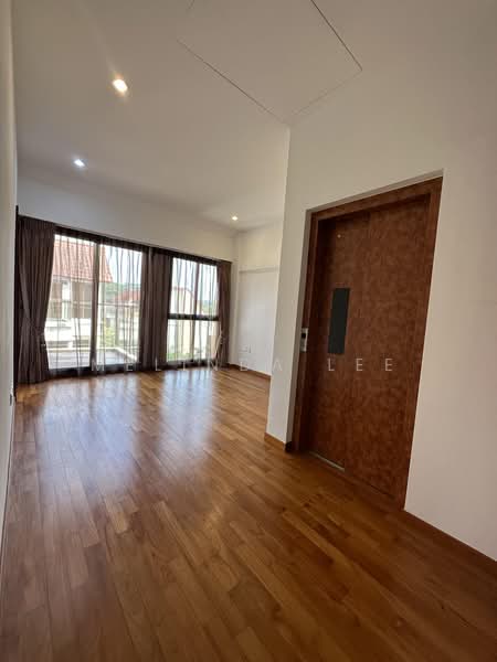 Eleven @ Holland, 11 Holland Link, 5 Bedrooms, 3,714 sqft, Cluster House For Sale, by Melinda Lee, 500226364 - Living Room - PropertyGuru.com.sg