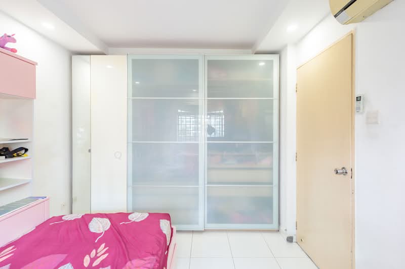 175C Punggol Field, 175C Punggol Field, 3 Bedrooms, 1,184 sqft, HDB Flat For Sale, by Queenie Ke, 500226375 - Bedroom - PropertyGuru.com.sg