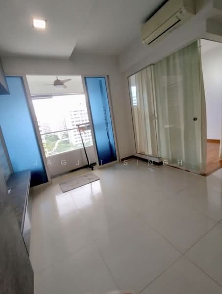 The Tampines Trilliant, 29 Tampines Central 7, 2 Bedrooms, 872 sqft, Executive Condominium For Rent, by JAGJIT SINGH, 500226384 - Living Room - PropertyGuru.com.sg