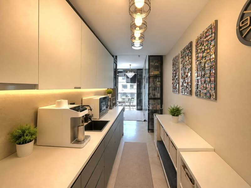 The Essence, 1 Chong Kuo Road, 2 Bedrooms, 732 sqft, Condominium For Sale, by Vernon Sun, 500226386 - Kitchen - PropertyGuru.com.sg