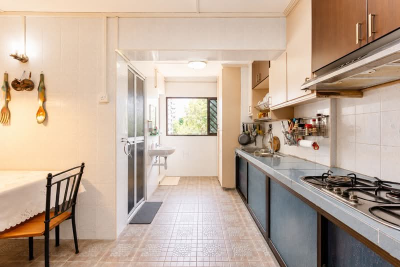 407 Pandan Gardens, 407 Pandan Gardens, 3 Bedrooms, 1,119 sqft, HDB Flat For Sale, by Farah Zack, 500226396 - Kitchen - PropertyGuru.com.sg