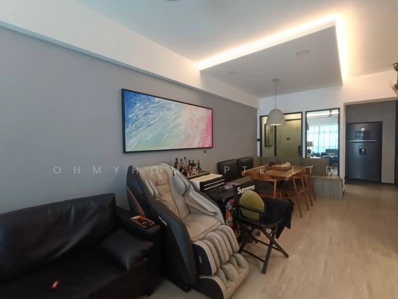 The Richmond, 7 Saint Michael's Road, 3 Bedrooms, 1,249 sqft, Condominium For Sale, by EVON NG, 500226398 - Living Room - PropertyGuru.com.sg