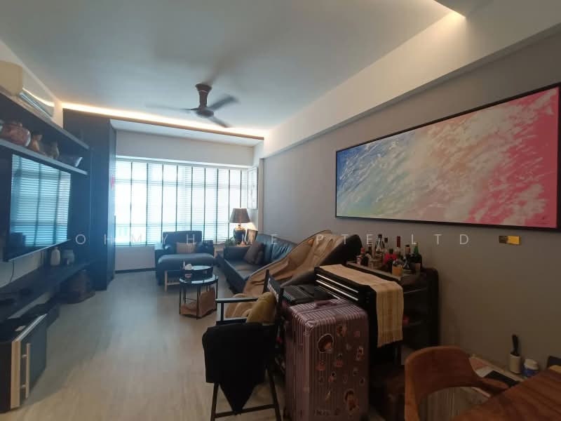 The Richmond, 7 Saint Michael's Road, 3 Bedrooms, 1,249 sqft, Condominium For Sale, by EVON NG, 500226398 - Living Room - PropertyGuru.com.sg