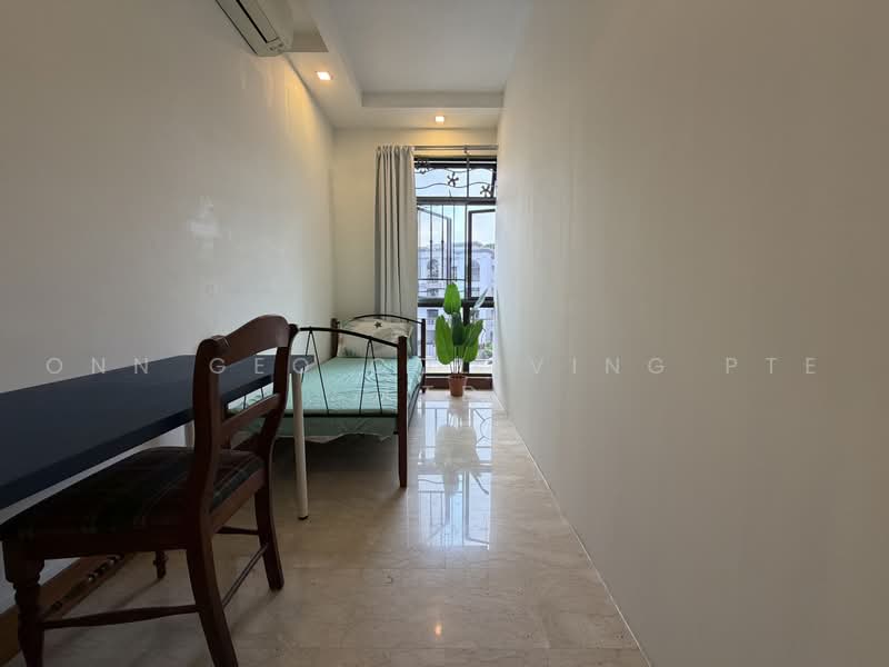 Seletaris, 501 Sembawang Road, Room Rental, 100 sqft, Condominium For Rent, by David, 500226416 - Bedroom - PropertyGuru.com.sg