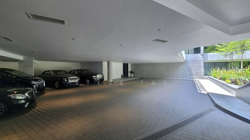 Botanic-Cluny Luxurious GCB | Smart-Home, Pool & Lift, 1km NYPS, RGPS, Nr Amenities, Walk to MRT, , 7 Bedrooms, 19,300 sqft, Good Class Bungalow For Sale, by Steve Tay, 500226417 - Car Park - PropertyGuru.com.sg