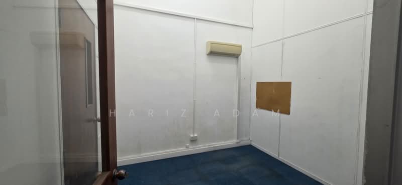 Liberty Warehouse Complex, 220 Tagore Lane, Mandai / Upper Thomson, 1,119 sqft, Light Industrial (B1) For Rent, by Hariz Adam, 500226419 - Interior - CommercialGuru.com.sg