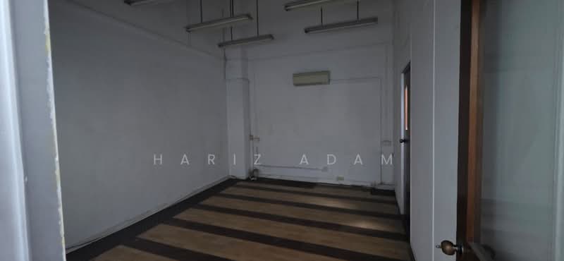 Liberty Warehouse Complex, 220 Tagore Lane, Mandai / Upper Thomson, 1,119 sqft, Light Industrial (B1) For Rent, by Hariz Adam, 500226419 - Interior - CommercialGuru.com.sg