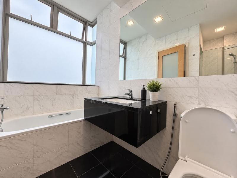 The Equatorial, 151 Stevens Road, Tanglin / Holland / Bukit Timah, 4 Bedrooms, 3,348 sqft, Condominium For Sale, by Bryan Koh, 500226431 - Bathroom - PropertyGuru.com.sg