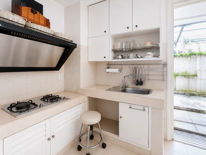 Unblocked Park View Semi D, , 5 Bedrooms, 3,600 sqft, Semi-Detached House For Rent, by Diana Teow, 500226437 - Wet Kitchen - PropertyGuru.com.sg