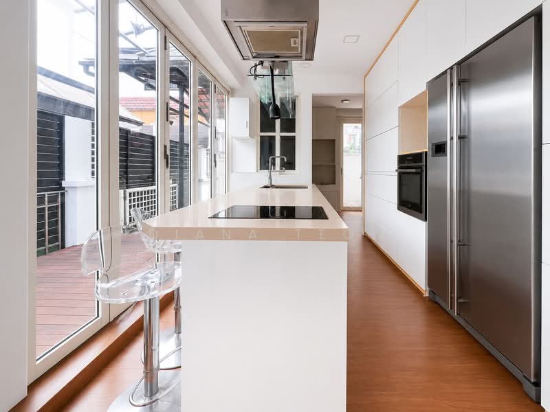 Unblocked Park View Semi D, , 5 Bedrooms, 3,600 sqft, Semi-Detached House For Rent, by Diana Teow, 500226437 - Dry Pantry - PropertyGuru.com.sg