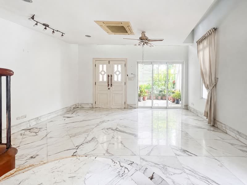 Unblocked Park View Semi D, , 5 Bedrooms, 3,600 sqft, Semi-Detached House For Rent, by Diana Teow, 500226437 - Living & Dining - PropertyGuru.com.sg