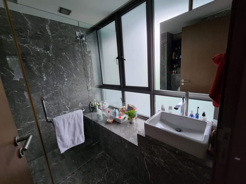 Espada, 48 Saint Thomas Walk, 1 Bedroom, 452 sqft, Condominium For Sale, by Jackie Ang, 500226438 - Bathroom - PropertyGuru.com.sg