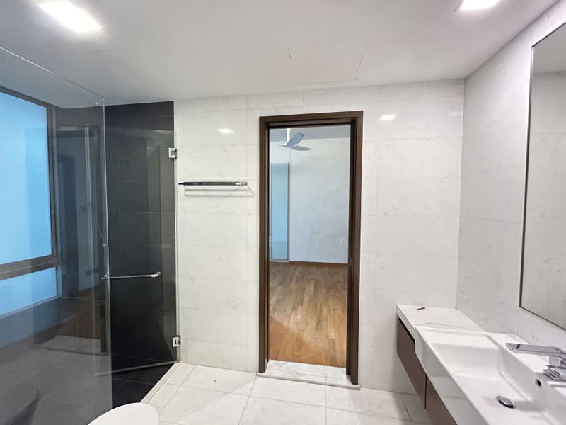 One Tree Hill Residence, 1A One Tree Hill, 5 Bedrooms, 2,454 sqft, Condominium For Rent, by Tziee Tan, 500226446 - Bathroom 3 for ensuites - PropertyGuru.com.sg