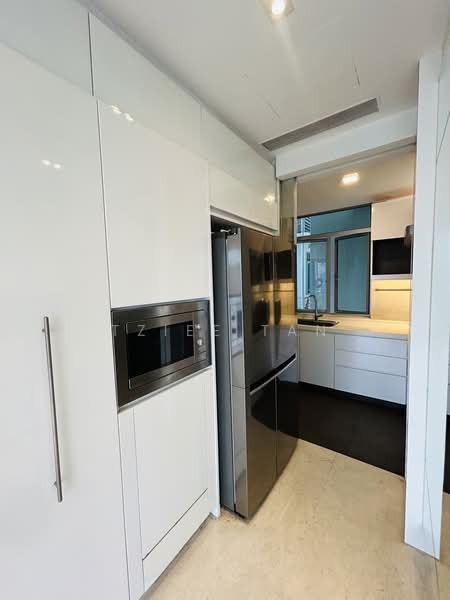 One Tree Hill Residence, 1A One Tree Hill, 5 Bedrooms, 2,454 sqft, Condominium For Rent, by Tziee Tan, 500226446 - Dry Kitchen - PropertyGuru.com.sg