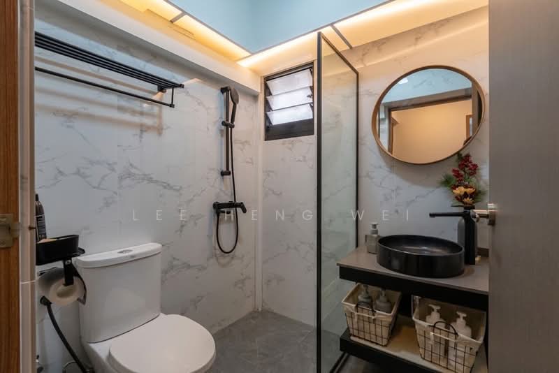 463A Bukit Batok Street 41, 463A Bukit Batok Street 41, 3 Bedrooms, 1,001 sqft, HDB Flat For Sale, by Lee Heng Wei, 500226452 - Common Bathroom - PropertyGuru.com.sg