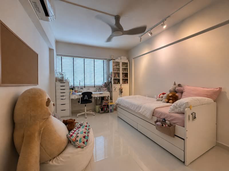 205 Clementi Avenue 6, 205 Clementi Avenue 6, 3 Bedrooms, 980 sqft, HDB Flat For Sale, by Joanna Lim, 500226456 - Bedroom - PropertyGuru.com.sg