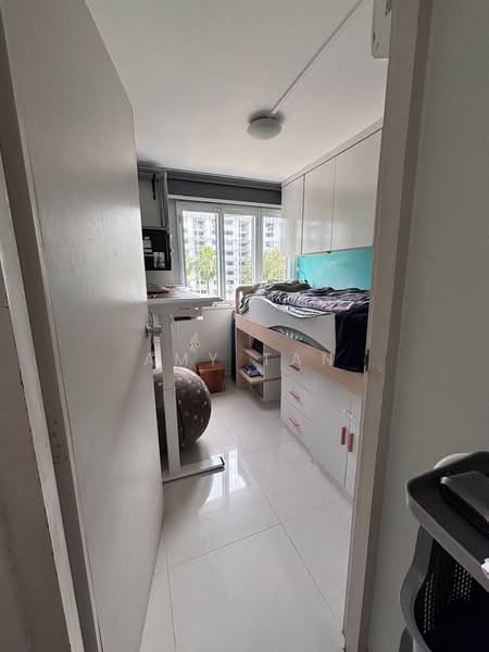 33 Marine Crescent, 33 Marine Crescent, 2 Bedrooms, 818 sqft, HDB Flat For Sale, by Amy Tan, 500226460 - Bedroom - PropertyGuru.com.sg