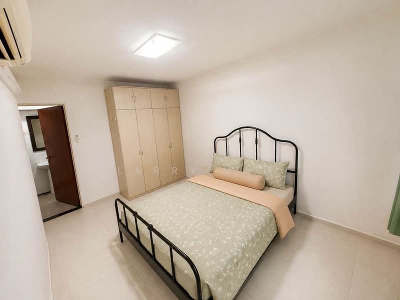458 Yishun Avenue 11, 458 Yishun Avenue 11, 2 Bedrooms, 1,001 sqft, HDB Flat For Rent, by Larry Mah, 500226465 - Bedroom - PropertyGuru.com.sg