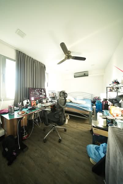 718 Pasir Ris Street 72, 718 Pasir Ris Street 72, 3 Bedrooms, 1,194 sqft, HDB Flat For Sale, by Nigel Neo, 500226489 - Bedroom - PropertyGuru.com.sg