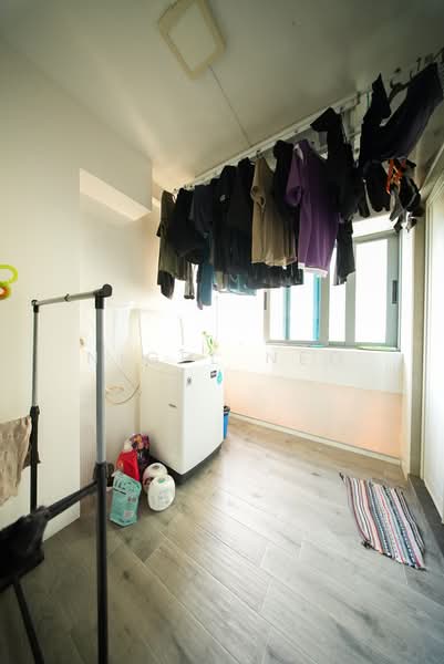 718 Pasir Ris Street 72, 718 Pasir Ris Street 72, 3 Bedrooms, 1,194 sqft, HDB Flat For Sale, by Nigel Neo, 500226489 - Yard - PropertyGuru.com.sg