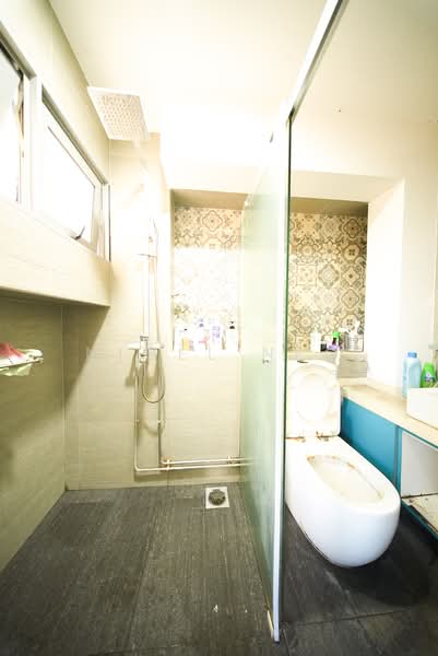718 Pasir Ris Street 72, 718 Pasir Ris Street 72, 3 Bedrooms, 1,194 sqft, HDB Flat For Sale, by Nigel Neo, 500226489 - Bathroom - PropertyGuru.com.sg