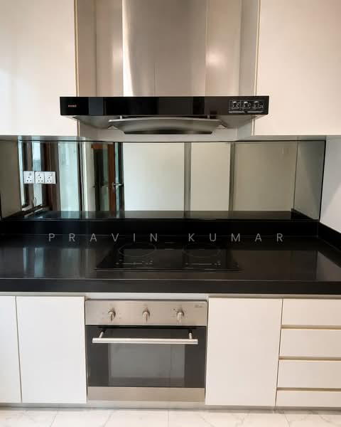 Niven Loft, 70 Niven Road, 3 Bedrooms, 1,033 sqft, Apartment For Rent, by Pravin Kumar, 500226491 - Kitchen - PropertyGuru.com.sg