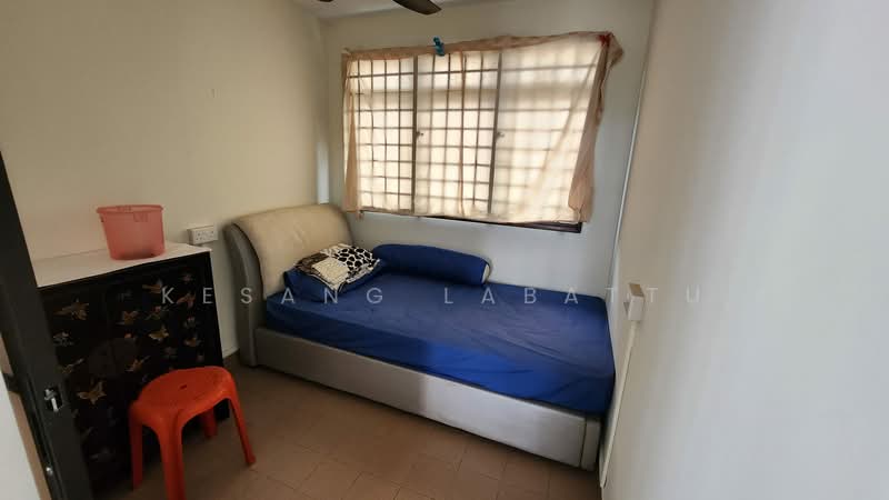 73 Lorong 4 Toa Payoh, 73 Lorong 4 Toa Payoh, 3 Bedrooms, 667 sqft, HDB Flat For Sale, by Kesang Labattu, 500226498 - Bedroom - PropertyGuru.com.sg