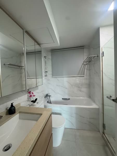 Palm Gardens, 3 Hong San Walk, 3 Bedrooms, 1,206 sqft, Condominium For Sale, by Neo Isis, 500226500 - Bathroom - PropertyGuru.com.sg
