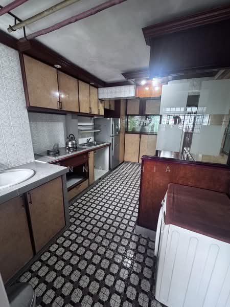 13 Holland Drive, 13 Holland Drive, 2 Bedrooms, 700 sqft, HDB Flat For Sale, by Anna Chia, 500226503 - Kitchen - PropertyGuru.com.sg