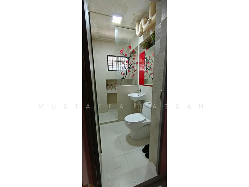 Blk 345 Tampines street 33, Street 33, Room Rental, 1,195 sqft, HDB Flat For Rent, by Mustaffa Hassan, 500226508 - Bathroom - PropertyGuru.com.sg