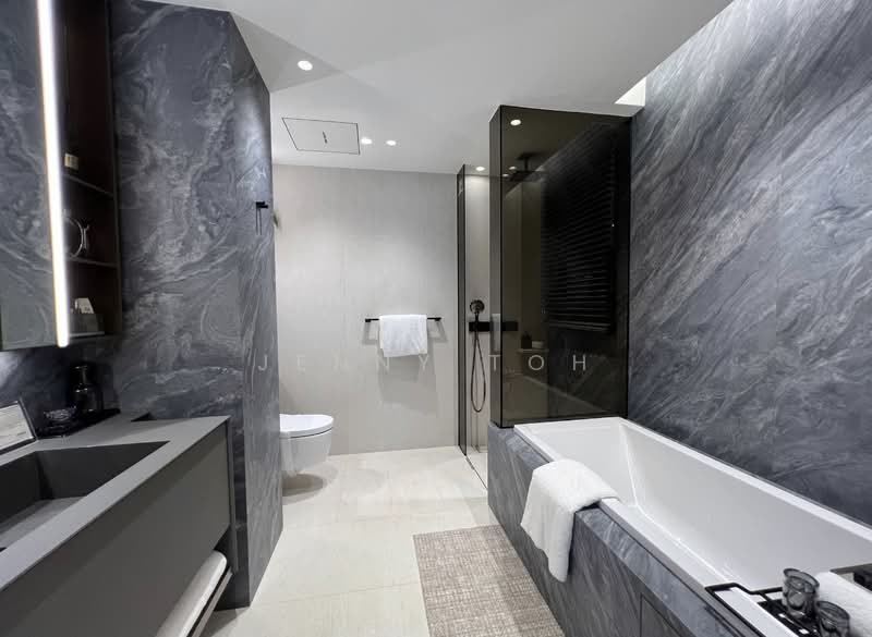 Union Square Residences, 28 Havelock Road,, 4 Bedrooms, 1,518 sqft, Condominium For Sale, by Jenny Toh, 500226514 - Master Bathroom - PropertyGuru.com.sg