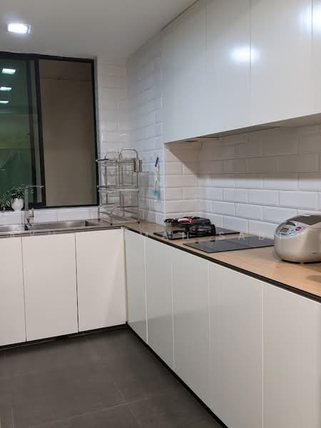 Pinevale, 4 Tampines Street 73, 3 Bedrooms, 1,292 sqft, Condominium For Sale, by Ayu Zaimah Sabtu, 500226522 - Kitchen - PropertyGuru.com.sg