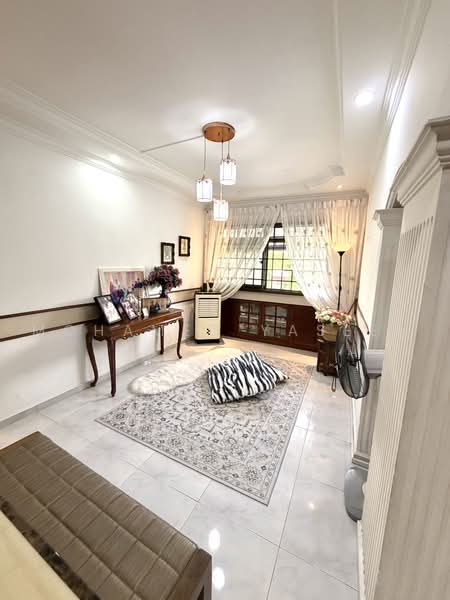 754 Woodlands Circle, 754 Woodlands Circle, 4 Bedrooms, 1,313 sqft, HDB Flat For Sale, by Mohamed Yaseen, 500226534 - Living Room - PropertyGuru.com.sg