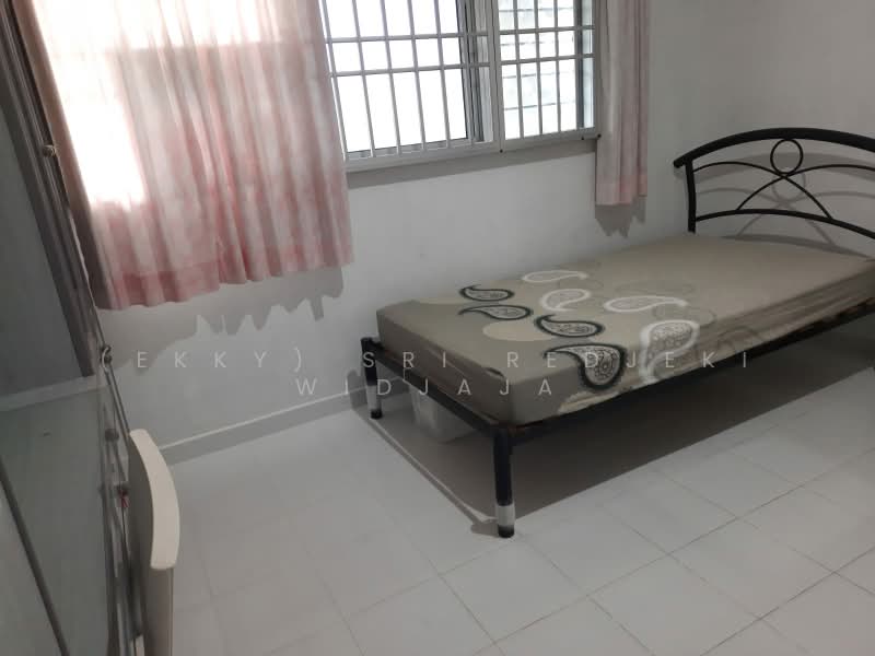 182 Bishan Street 13, 182 Bishan Street 13, Room Rental, 160 sqft, HDB Flat For Rent, by (Ekky) Sri Redjeki Widjaja, 500226538 - Bedroom - PropertyGuru.com.sg