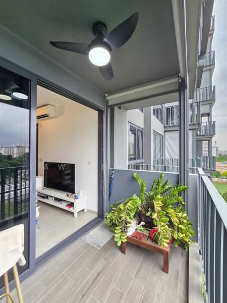 Grandeur Park Residences, 1 Bedok South Avenue 3, 1 Bedroom, 420 sqft, Condominium For Sale, by Lawrence Wee, 500226548 - Balcony - PropertyGuru.com.sg