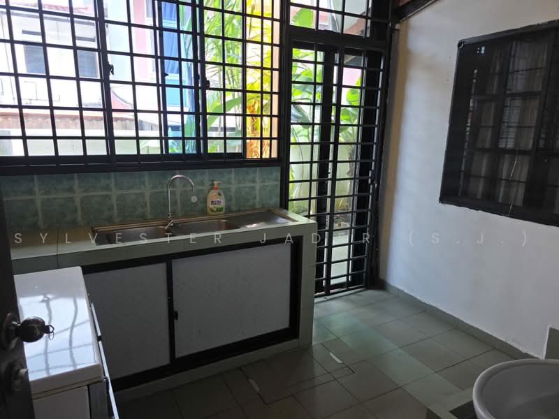 Teacher's Housing Estate, 45 Munshi Abdullah Avenue, 4 Bedrooms, 2,500 sqft, Terraced House For Sale, by Sylvester Jader (S.J.), 500226554 - Kitchen - PropertyGuru.com.sg