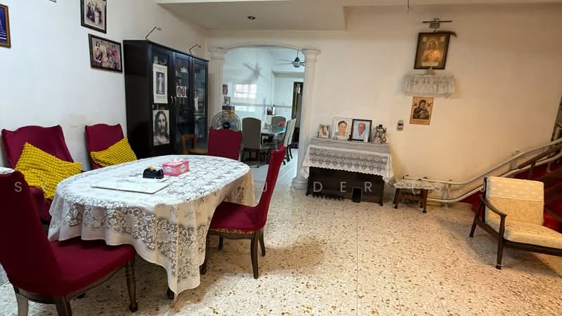Teacher's Housing Estate, 45 Munshi Abdullah Avenue, 4 Bedrooms, 2,500 sqft, Terraced House For Sale, by Sylvester Jader (S.J.), 500226554 - Living Room - PropertyGuru.com.sg
