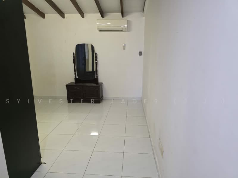 Teacher's Housing Estate, 45 Munshi Abdullah Avenue, 4 Bedrooms, 2,500 sqft, Terraced House For Sale, by Sylvester Jader (S.J.), 500226554 - Interior - PropertyGuru.com.sg