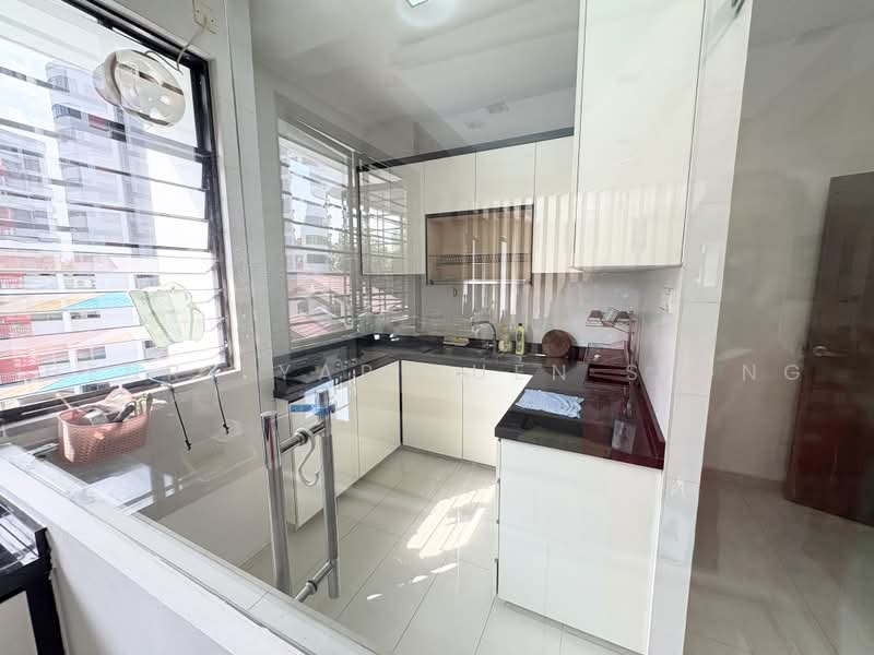 Far Horizon Gardens, 1 Ang Mo Kio Avenue 9, 4 Bedrooms, 1,948 sqft, Condominium For Rent, by Henry Yap Yuen Siong, 500226555 - Kitchen - PropertyGuru.com.sg