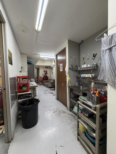 Geylang road freehold unit for sale, 514a geylang road, 1,636 sqft, Shop / Shophouse For Sale, by Yen Tan, 500226569 - Kitchen - CommercialGuru.com.sg