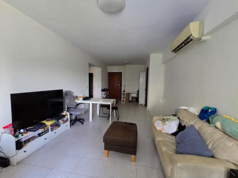 Central Green, 9 Jalan Membina, 1 Bedroom, 807 sqft, Condominium For Sale, by Ronald Lim, 500226570 - Living Room - PropertyGuru.com.sg