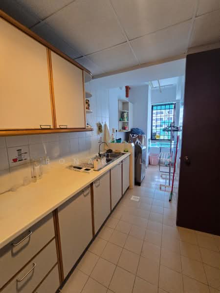 Central Green, 9 Jalan Membina, 1 Bedroom, 807 sqft, Condominium For Sale, by Ronald Lim, 500226570 - Kitchen - PropertyGuru.com.sg
