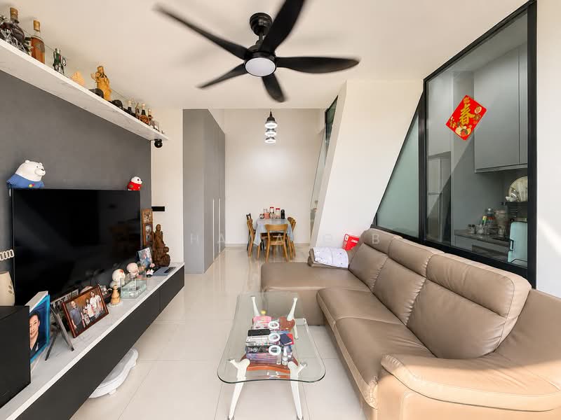 Kandis Residence, 2 Kandis Link, 2 Bedrooms, 764 sqft, Condominium For Sale, by Shawa G B, 500226571 - Living Room - PropertyGuru.com.sg