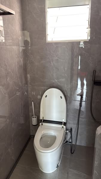 661B Edgedale Plains, 661B Edgedale Plains, Room Rental, 100 sqft, HDB Flat For Rent, by Daniel Lim 林俊伟, 500226576 - Bathroom - PropertyGuru.com.sg