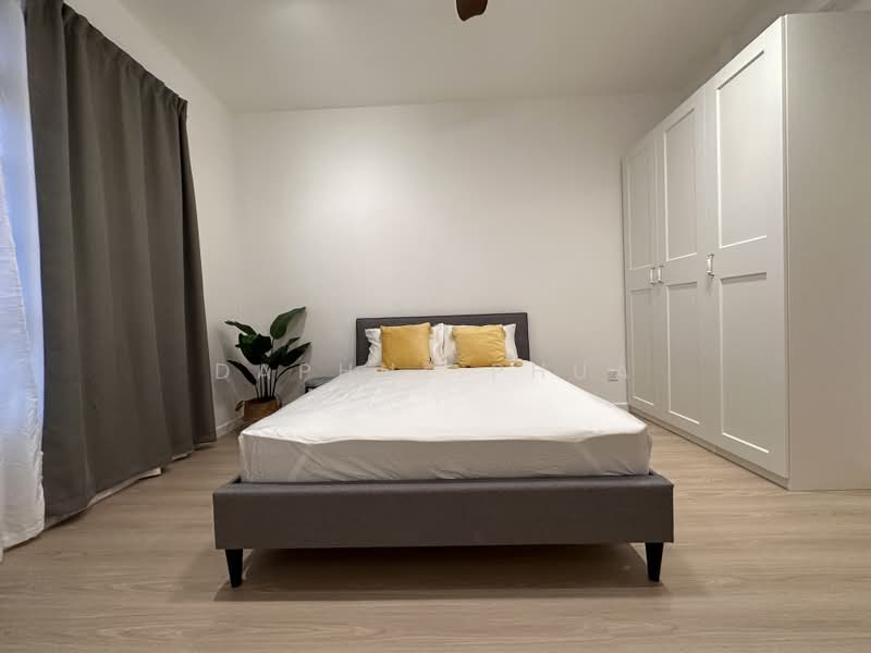 Azalea Park Condo, 6 Flora Road, 3 Bedrooms, 947 sqft, Condominium For Sale, by Daphne Phua, 500226583 - Bedroom - PropertyGuru.com.sg