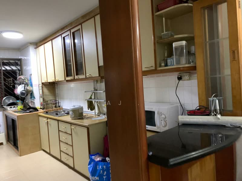 110 Bedok North Road, 110 Bedok North Road, 3 Bedrooms, 1,200 sqft, HDB Flat For Rent, by Raj ., 500226588 - Kitchen - PropertyGuru.com.sg