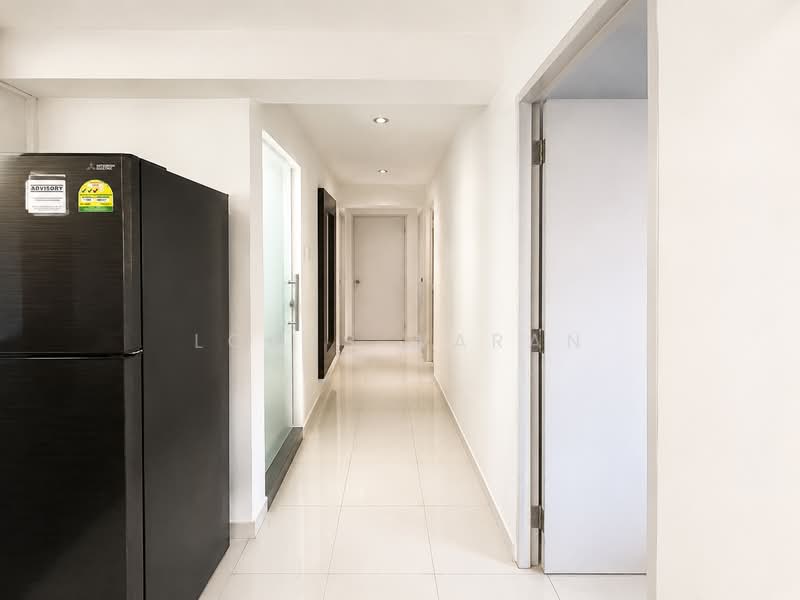 716 Tampines Street 71, 716 Tampines Street 71, 4 Bedrooms, 1,281 sqft, HDB Flat For Sale, by Loges Waran, 500226615 - Corridor - PropertyGuru.com.sg